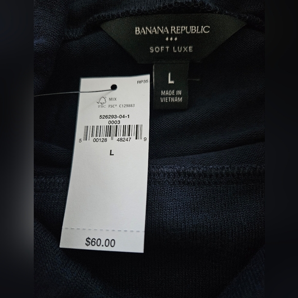 NWT - Banana Republic "Preppy Navy" Soft Luxe Turtleneck Top - Size L - Picture 6 of 8